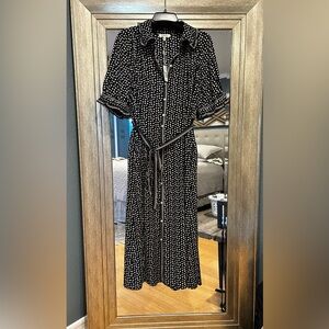 Max Studio NWT Short Sleeve
Button front closure Tie Waist Size
- Large